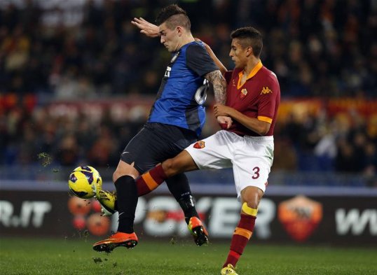 Paris Saint-Germain have announced the signing of defender Marquinhos from Serie A club Roma.