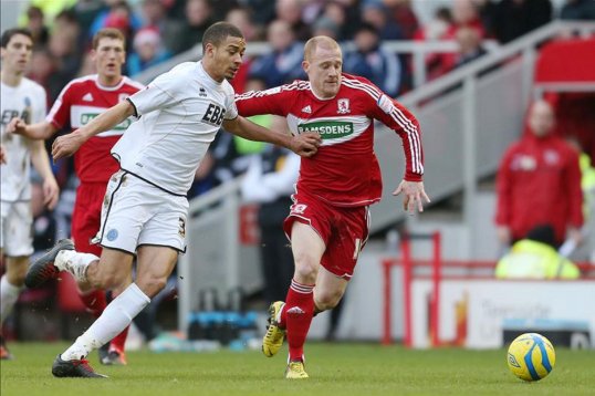 Millwall boss Steve Lomas is signing Nicky Bailey after thrashing out terms with the former Middlesbrough midfielder.