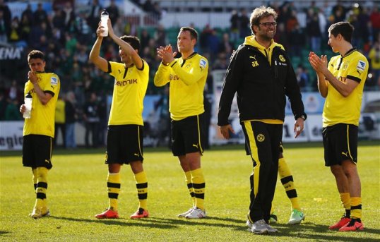 Borussia Dortmund have thrashed the Bundesliga’s bottom club Greuther Fürth 6-1 at the Trolli Arena.