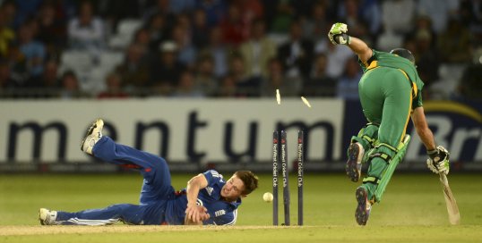 South Africa captain AB de Villiers has admitted that England were too much for them after losing the final match of the international Twenty20 series.