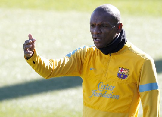 Barcelona left-back Eric Abidal has moved one step closer to making his first-team return after turning out for Barça’s B team.
