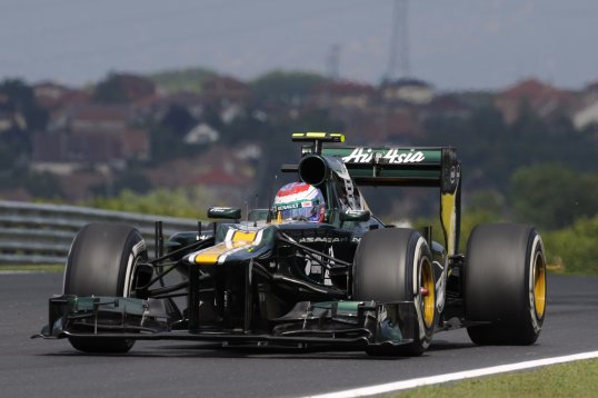 Caterham F1 team have appointed Cyril Abiteboul as the new team principal to replace Tony Fernandes.