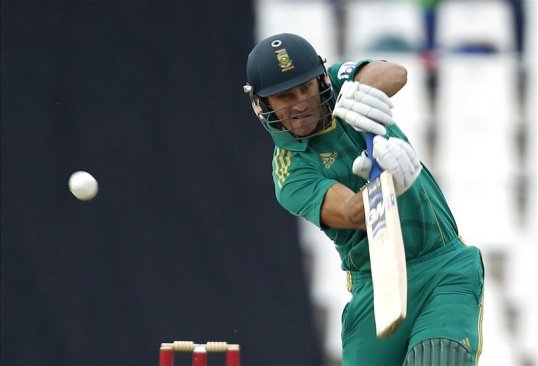 South Africa brought up 100-runs in the their Champions trophy match with Pakistan with a Faf du Plessis four.