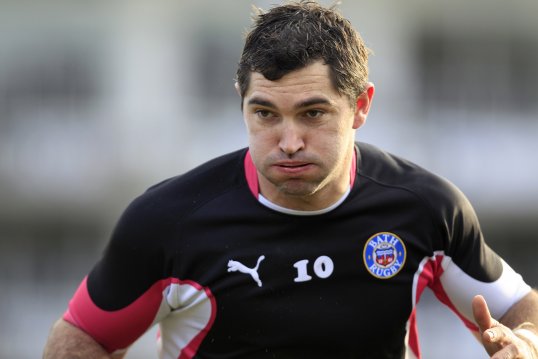 A late Francois Louw try earned Bath a dramatic 27-22 win at French side Agen in the Amlin Challenge Cup.