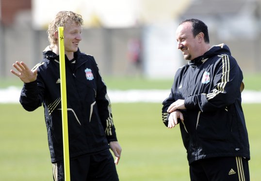 Fenerbahce star Dirk Kuyt has not been contacted regarding a possible move to Napoli to link up with former Liverpool boss Rafael Benitez, according to the striker’s agent.