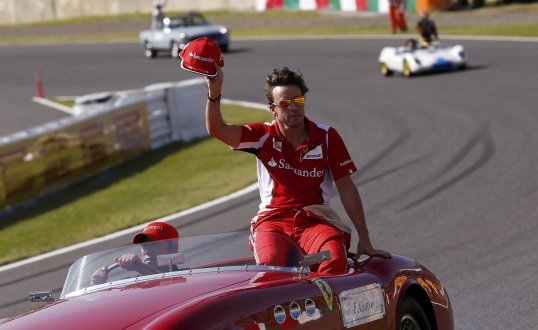 Ferrari's Fernando Alonso has taken inspiration from the wisdom of a 17th century samurai swordsman as he prepares for a Formula One duel with Sebastian Vettel.