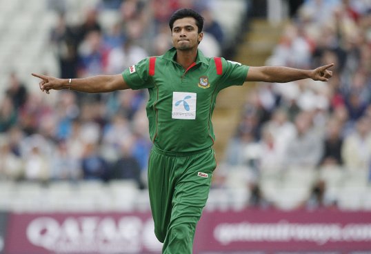 Former Bangladesh off spinner Shariful Haque has been banned from cricket indefinitely for spot fixing.