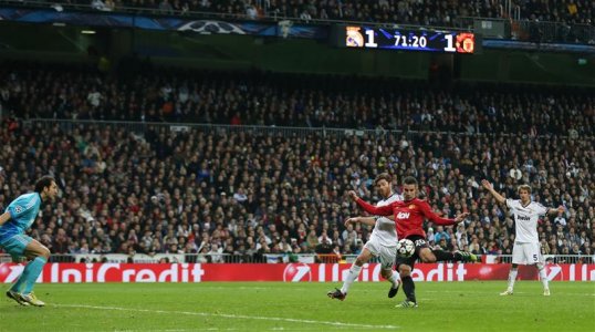 Manchester Untited striker Robin van Persie was left ruing his missed chances after his side’s 1-1 Champions League last 16 draw with Real Madrid at the Santiago Bernabéu on Wednesday.