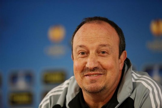 Chelsea interim manager Rafael Benítez has insisted that he has options at left-back even with Ashley Cole and Ryan Bertrand unavailable for the Blues' Europa League quarter-final second leg with Rubin Kazan.