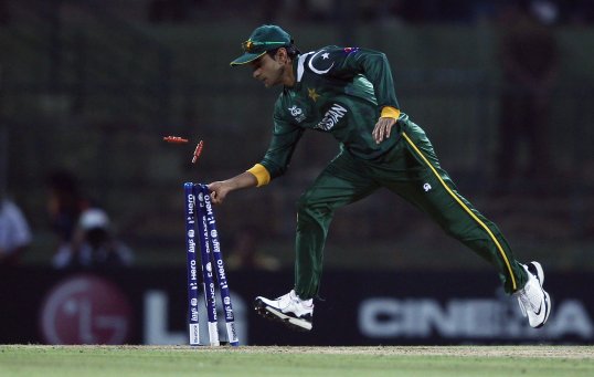 Pakistan captain Mohammad Hafeez has praised Imran Nazir for a phenomenal run chase to knock Bangladesh out of the World Twenty20 in Sri Lanka.