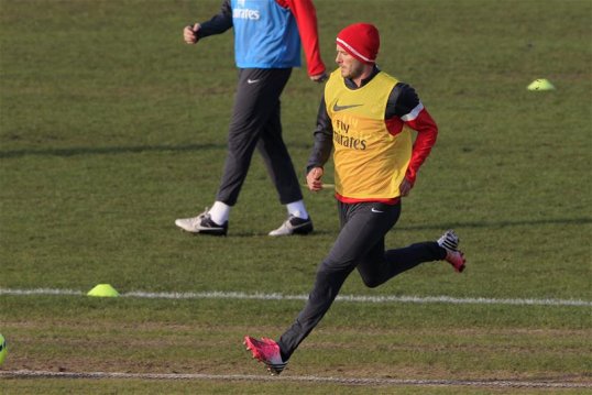 Paris Saint-Germain manager Carlo Ancelotti has backed his new signing David Beckham to help them win the Ligue 1 title.