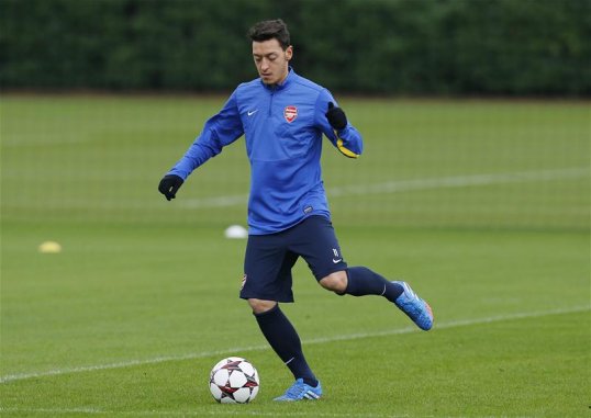 Real Madrid manager Carlo Ancelotti says Argentina international Angel Di Maria is better than Mesut Ozil, who left the Spanish club to join Arsenal this summer.