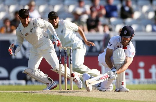 England ended the third day of the second Test at Headingley with a 296 run lead after posting a second innings to total of 116.