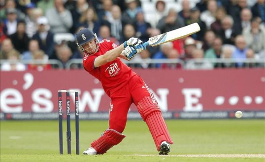 England have set New Zealand a target of 288 to win the third one-day international between the two sides at Trent Bridge.
