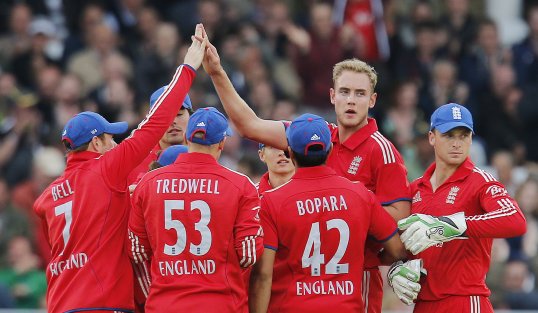 England defeated New Zealand by 34 runs in the third one-day international between the two sides at Trent Bridge – though they still ended up on the wrong end of a 2-1 series defeat.
