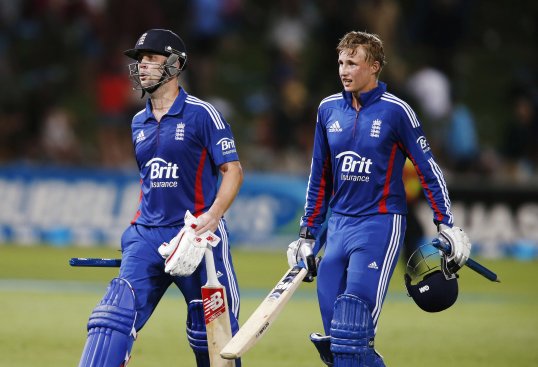 Batsman Joe Root guided England to a superb eight wicket victory over New Zealand with a quick fire half-century to level the one-day international series.