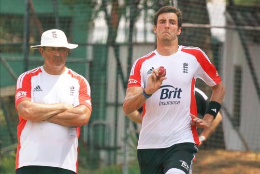 England batting coach Graham Gooch has insisted that his side are focusing on the final day of their third Test against New Zealand and have not turned their minds onto their back-to-back Ashes series against Australia.