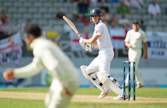 England fought back well to restrict New Zealand to 443 all out from an overnight 250-1 but remain on the back foot in the third and final test against New Zealand.
