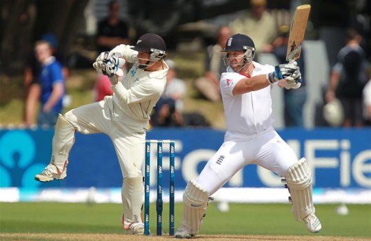 England bowler Stuart Broad took two wickets in two balls to cut through the New Zealand top order as the tourists dominated day two of the second test in Wellington.