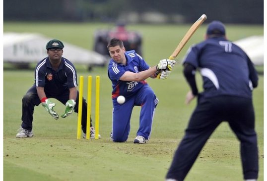 England Visually Impaired missed out on a place in the World Twenty20 after a nine wicket defeat to Pakistan.