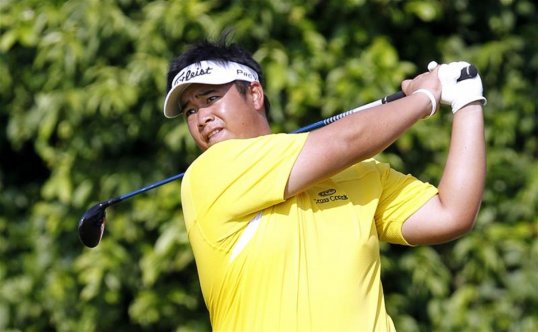 Thailand's Kiradech Aphibarnrat has won the Malaysian Open by a stroke for his first European Tour title on Sunday, after a storm caused a two-hour delay.