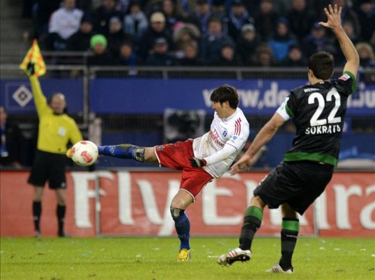 Hamburger SV sporting director Frank Arnesen expects the club’s striker Son Heung-Min to remain with the Bundesliga side amid rumours linking him with a move.