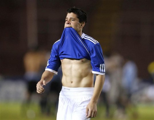 Arsenal and Tottenham Hotspur are expected to join the race for Hellas Verona loanee Juan Iturbe, dubbed ‘the new Lionel Messi’.