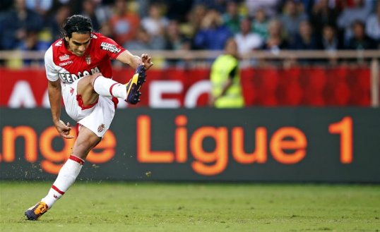 Arsenal are reportedly monitoring both Edinson Cavani and Radamel Falcao ahead of the January transfer window, it has emerged.