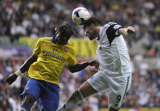 Arsenal manager Arsene Wenger has hinted that Bacary Sagna is close to signing a new contract with the club.
