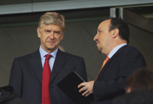 Napoli boss Rafael Benitez believes his Arsenal counterpart Arsene Wenger is the best manager in the Premier League.