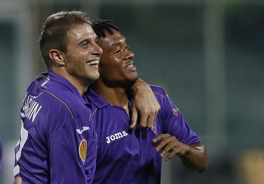 Arsenal are preparing a £25 million bid for Fiorentina winger Juan Cuadrado, according to reports in Italy.