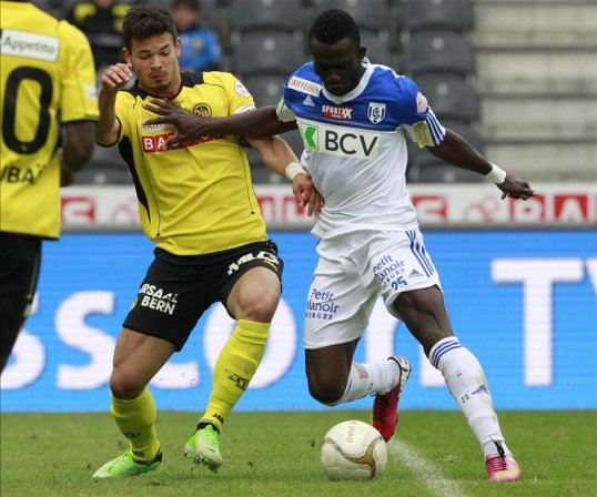 Arsenal target Yaya Sanogo said he nearly quit football after suffering a leg injury.