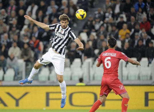 Atletico Madrid have reportedly joined the chase for in-demand Juventus striker Fernando Llorente, Infoticker.ch claims.
