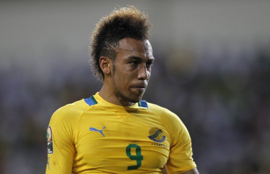 Pierre-Emerick Aubameyang’s father and agent has claimed the Saint-Etienne striker will hold talks with Fiorentina over a summer move.