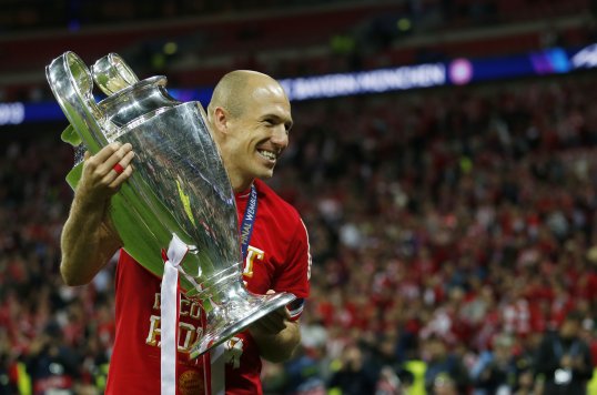 Bayern Munich sporting director Matthias Sammer has insisted Arjen Robben will stay at the club this summer.