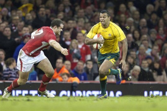 Australia pair Kurtley Beale and Cooper Vuna have been sent home in disgrace from the Melbourne Rebels' tour of South Africa after an alleged punch-up between the two.