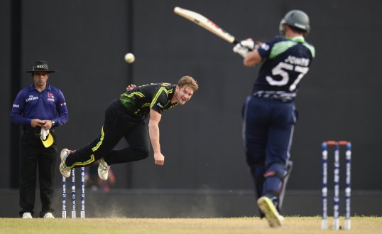Australia saw off minnows Ireland in the second match of the World Twenty 20.