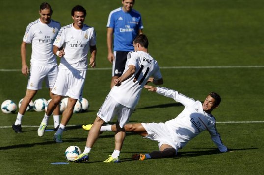 Gareth Bale will make his debut for Real Madrid on Saturday night against Villarreal.