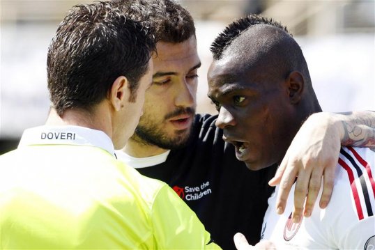 AC Milan striker Mario Balotelli has been given a three-match ban by Serie A officials for swearing at the referee in his side's 2-2 draw with Fiorentina at the weekend.