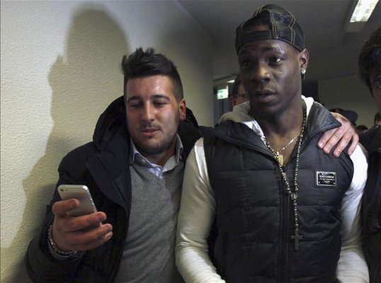 Striker Mario Balotelli has said that he will regain his form once he starts wearing an AC Milan shirt.