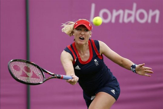 Former British no 1 Elena Baltacha has targeted an April return following ankle surgery.