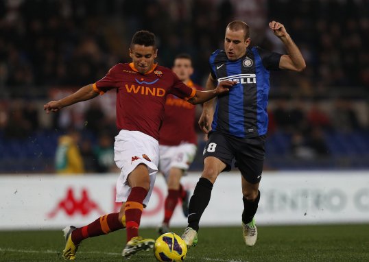 Barcelona are desperate to sign Roma defender Marquinhos.