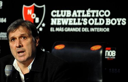 Alex Song has admitted that his Barcelona teammates struggled to get over the resignation of boss Tito Vilanova.