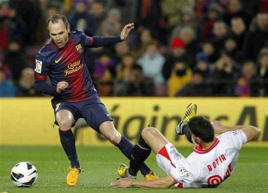 Barcelona came from behind to take the spoils the Primera División game.