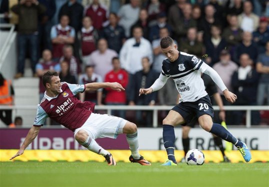 England manager Roy Hodgson took a close up look at two England prospects - Ross Barkley and Ravel Morrison - and left Upton Park impressed.