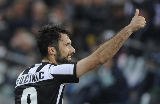 Juventus striker Mirko Vučinić has warned Bayern Munich to expect a hostile atmosphere when they travel to Turin for the two sides Champions League quarter-final second leg.