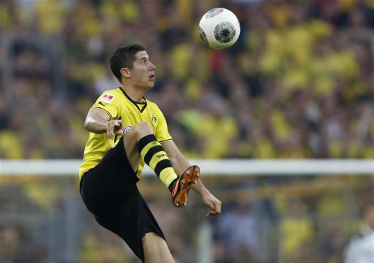 Bayern Munich do not need Robert Lewandowski, according to former boss Ottmar Hitzfeld.