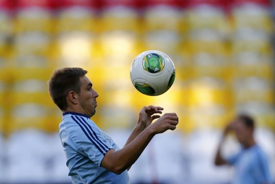 Bayern Munich defender Phillip Lahm will miss at least two matches because of injury.
