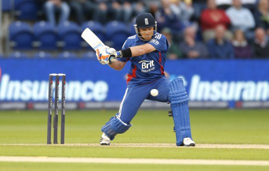 England batsman Ian Bell has revealed his desire to keep his role as one-day international opener.