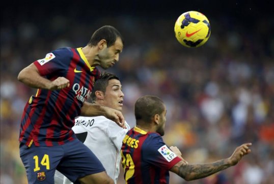 Napoli manager Rafael Benitez is reportedly ready to make an attempt to sign Barcelona’s Javier Mascherano in January.